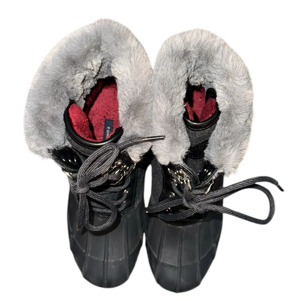 Tommy Hilfiger Rian Gray and Black Winter Boots with Faux Fur Lining Women’s 7